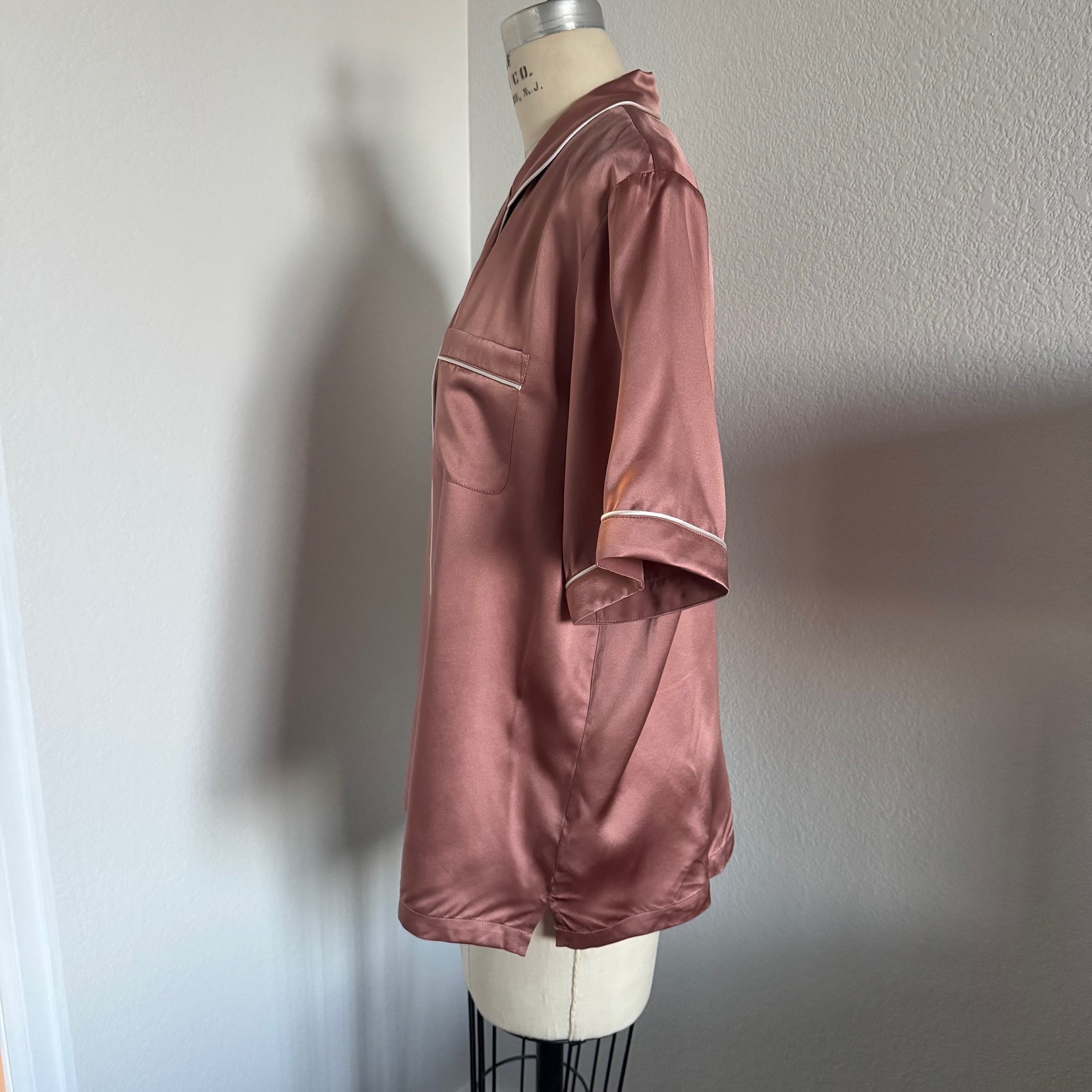 Ginia | Nwt 100% Silk Pajama Top Mauve Size Xl Designed In Australia — image 4 of 8